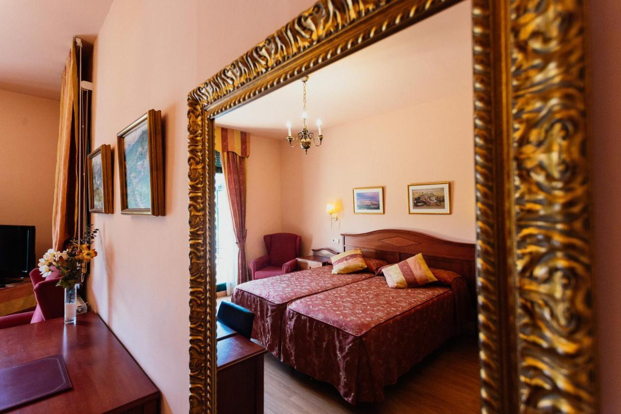 Hotel De Camprodon Eksteriør billede