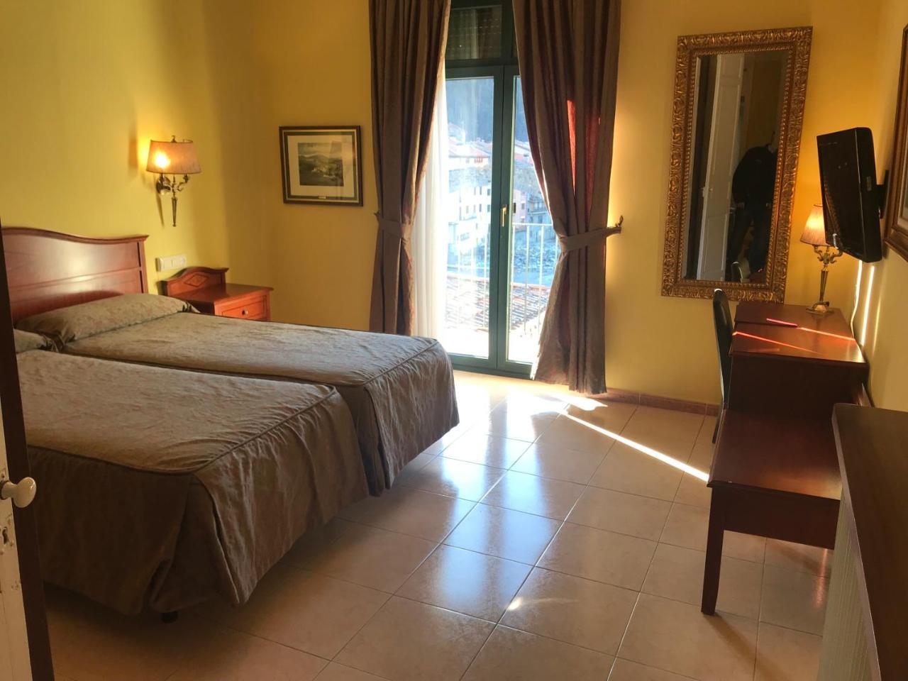 Hotel De Camprodon Eksteriør billede